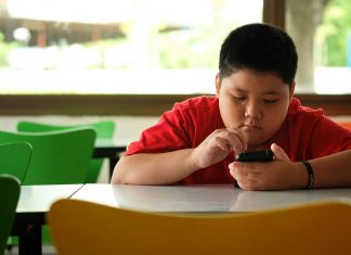 Obezitatea infantila: cauze, riscuri si perspectiva