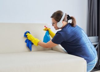 8 trucuri de casa pentru a curata pielea alba
