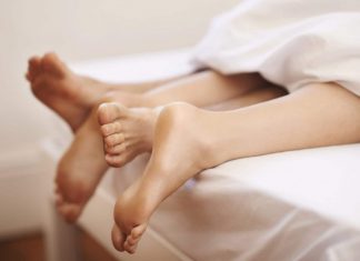 7 posturi usoare si placute pentru a va varia viata sexuala