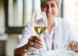 Poate alcoolul sa creasca riscul de recidiva a cancerului de san?