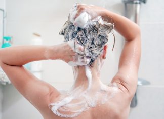 Cat de des ar trebui sa va spalati parul? Dezbaterea si raspunsul